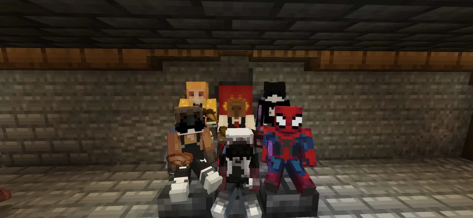 Jogadores da comunidade EldersMC reunidos dentro do jogo
